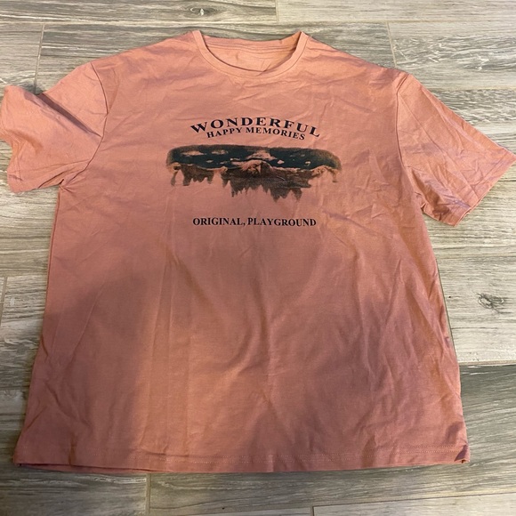 Oversized Graphic Tee - Picture 1 of 3